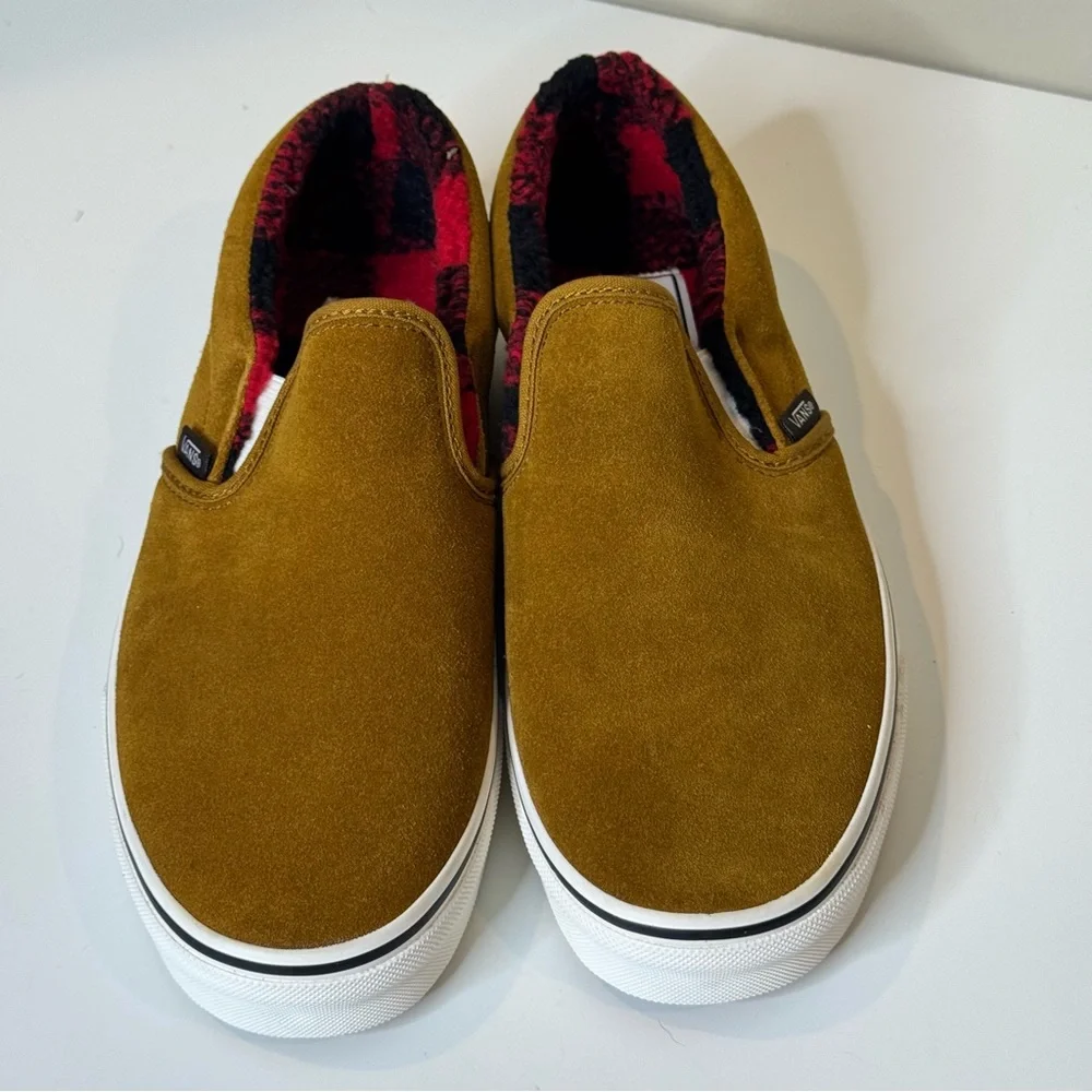 Vans Classic Slip-On Cozy Hug sneakers 8.5 men 10 women